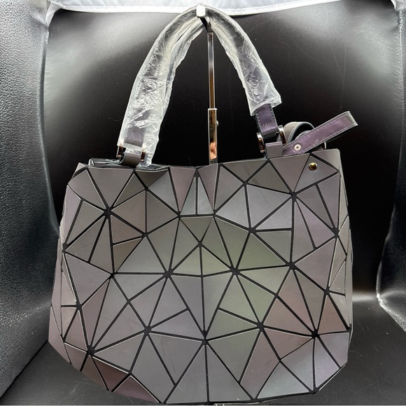 Geometric Black Shoulder Bag - Picture 2 of 10